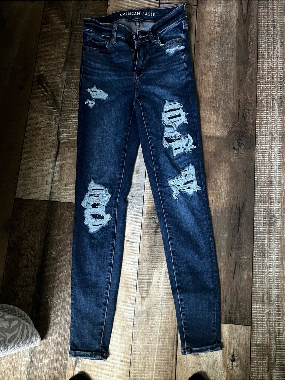 American Eagle Outfitters Distressed Dark Blue Skinny Jeans